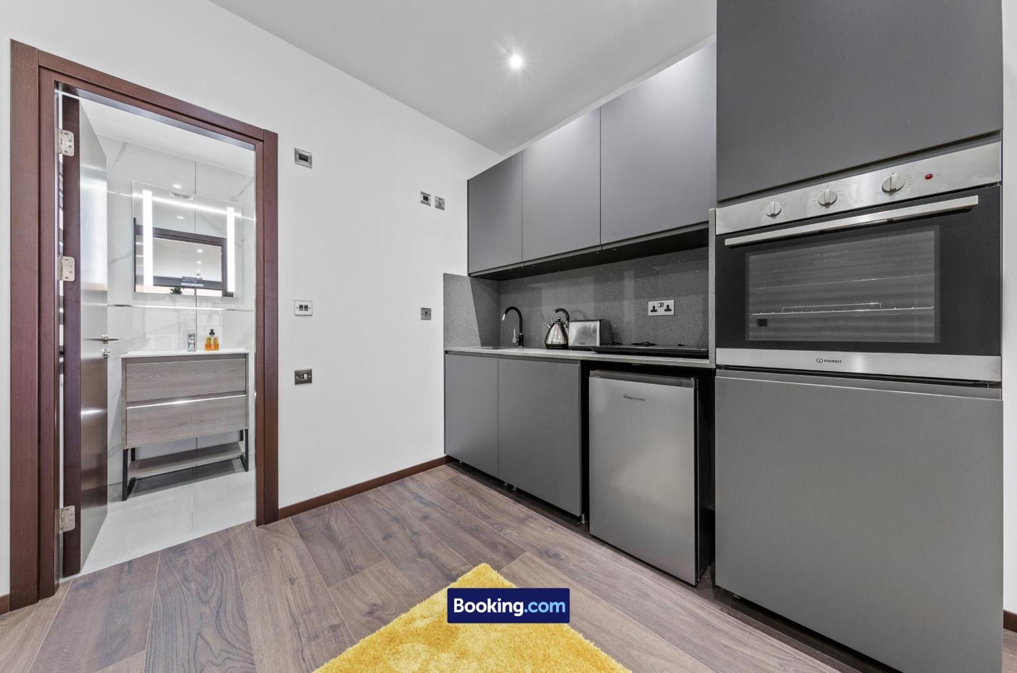 Stylish Studio Apt By Stay Smart Short Lets & Serviced Accommodation Woodstock With Free Wifi London Exterior foto