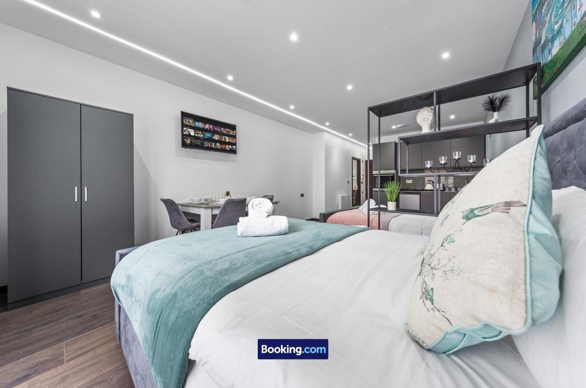 Stylish Studio Apt By Stay Smart Short Lets & Serviced Accommodation Woodstock With Free Wifi London Exterior foto